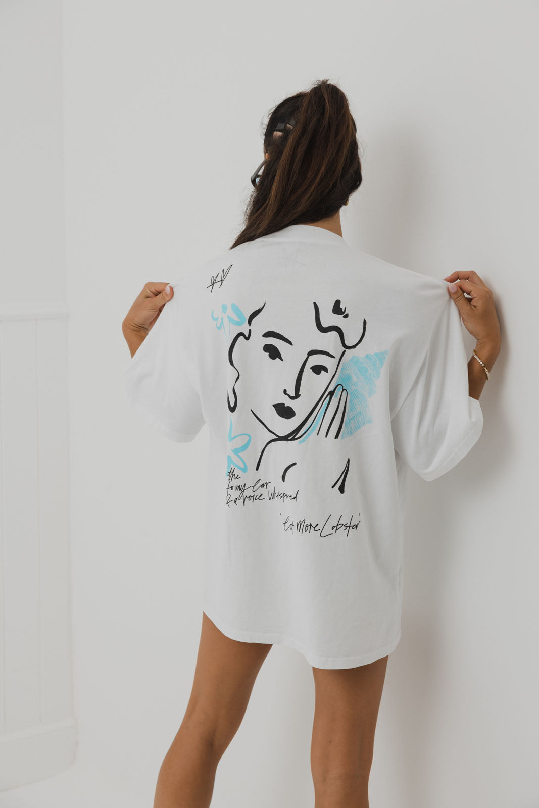 Shell Whisperer Tee